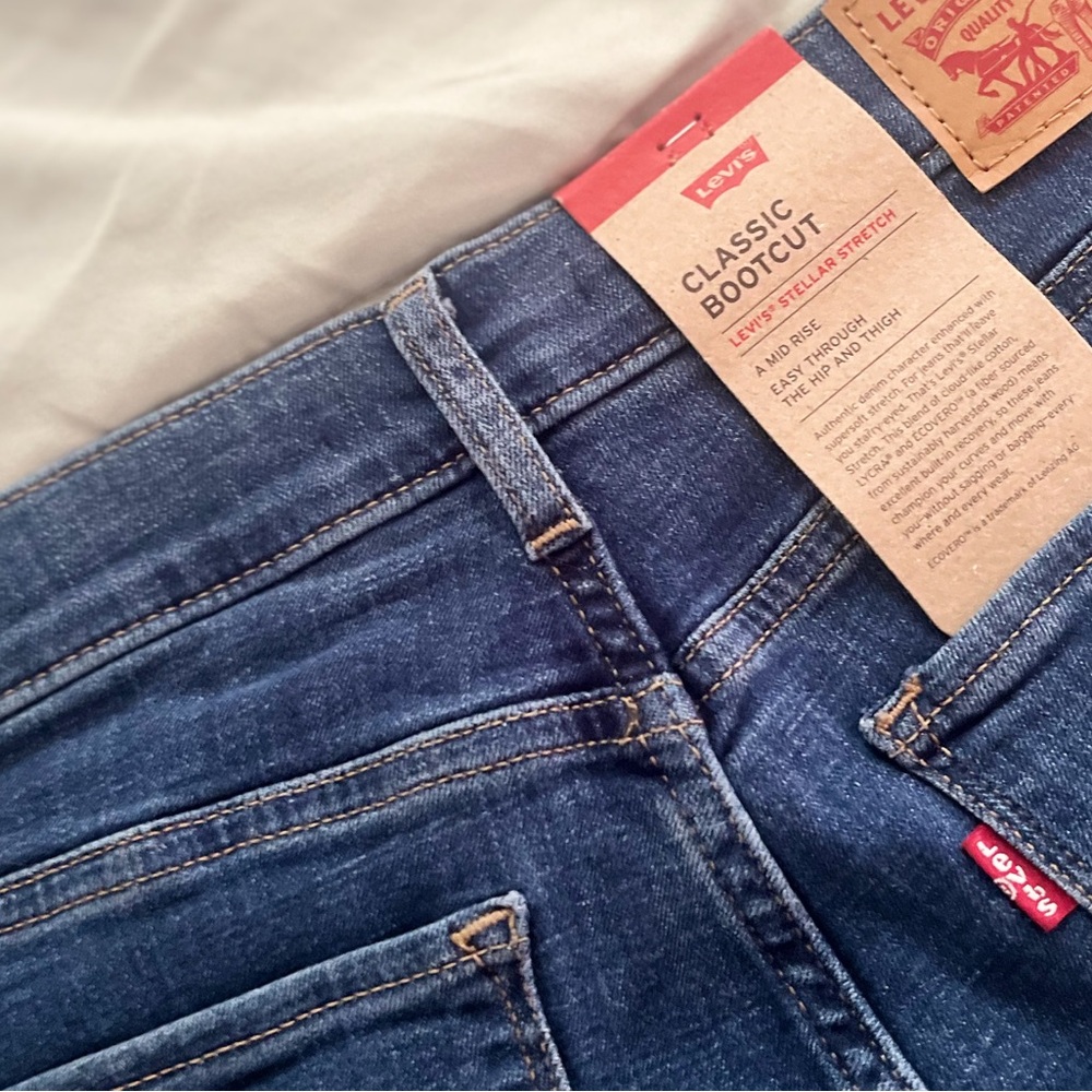 Levi's Women's Classic Boot Cut Jeans - Dark Blue